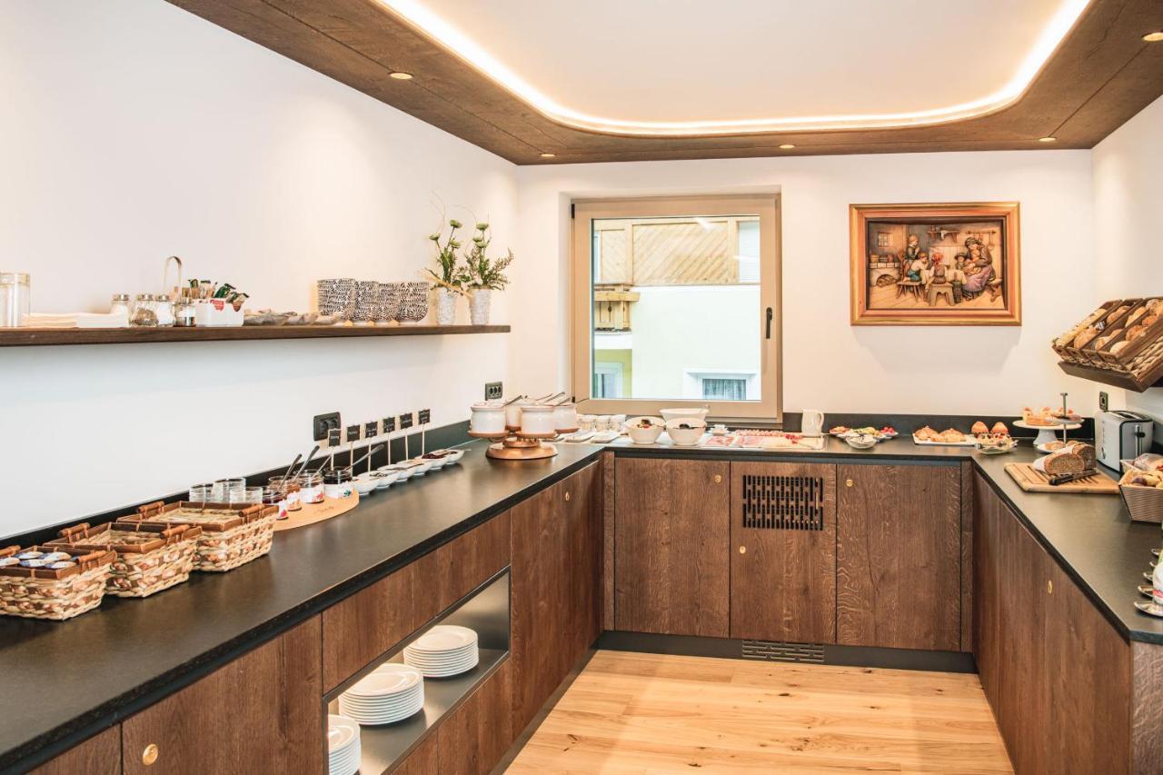 Garni Hotel Miara - Your Dolomites Home Selva di Val Gardena Kültér fotó