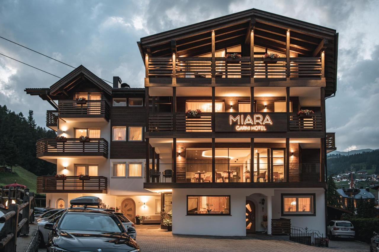 Garni Hotel Miara - Your Dolomites Home Selva di Val Gardena Kültér fotó